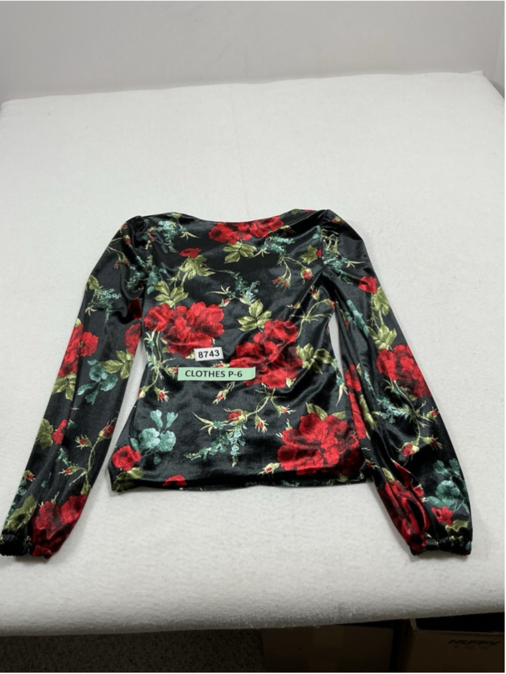 Womans Excellent Inc Lined Blouse Velour Long Sleeve XS Black Red - Picture 2 of 6